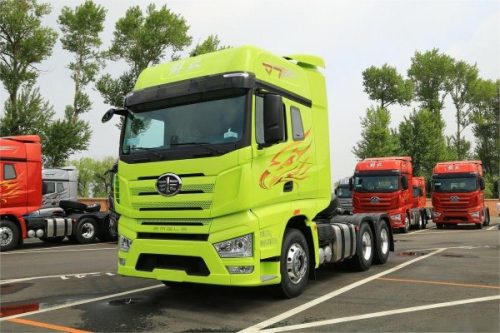 đầu kéo faw 550 HP
