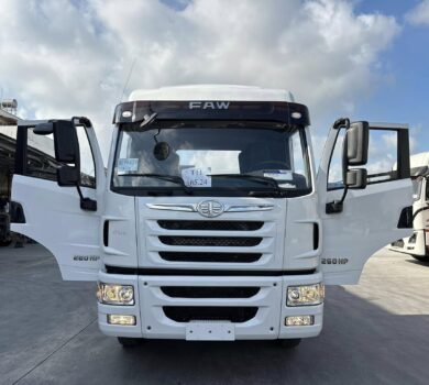 ngoại thất xe đầu kéo faw 260